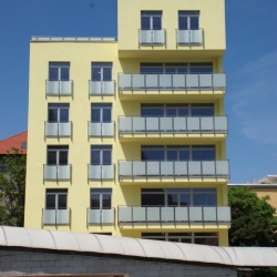 Bytový dom Jesenná